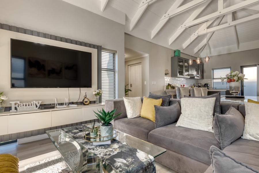 3 Bedroom Property for Sale in Aan de Wijnlanden Western Cape